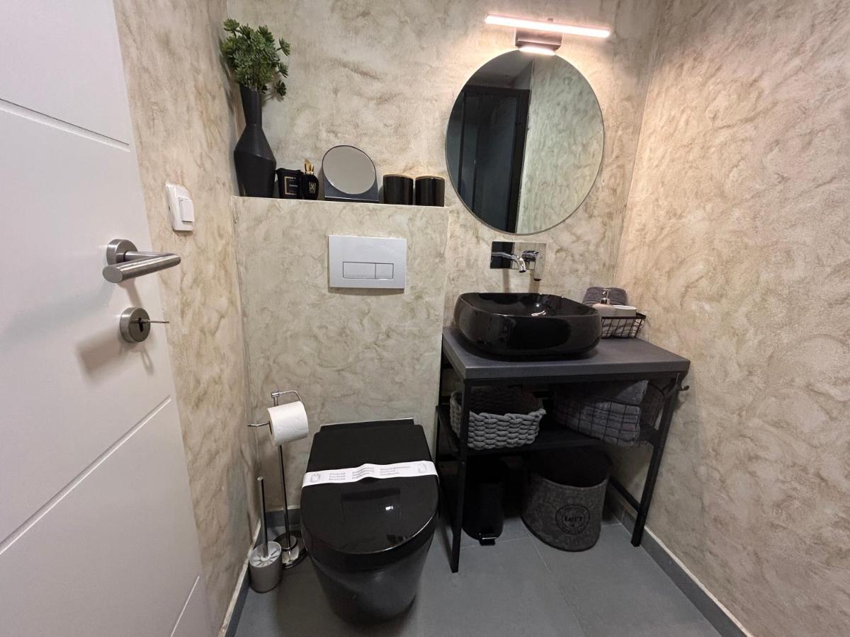 Vela & Vega Apartment Visnjan Bagian luar foto